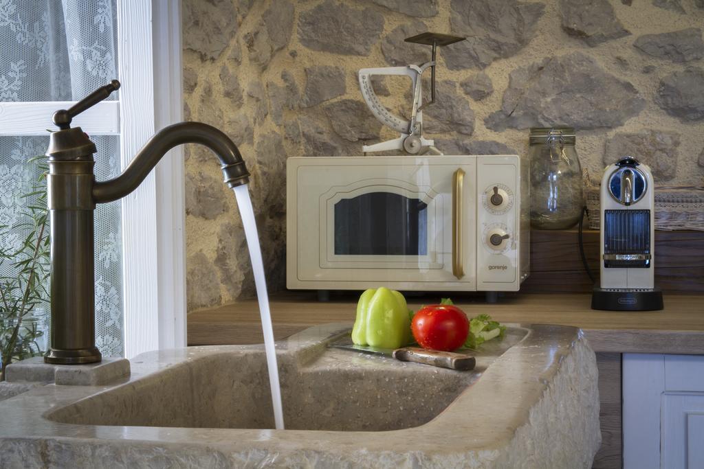 White Cottage Heritage House Čižići Extérieur photo