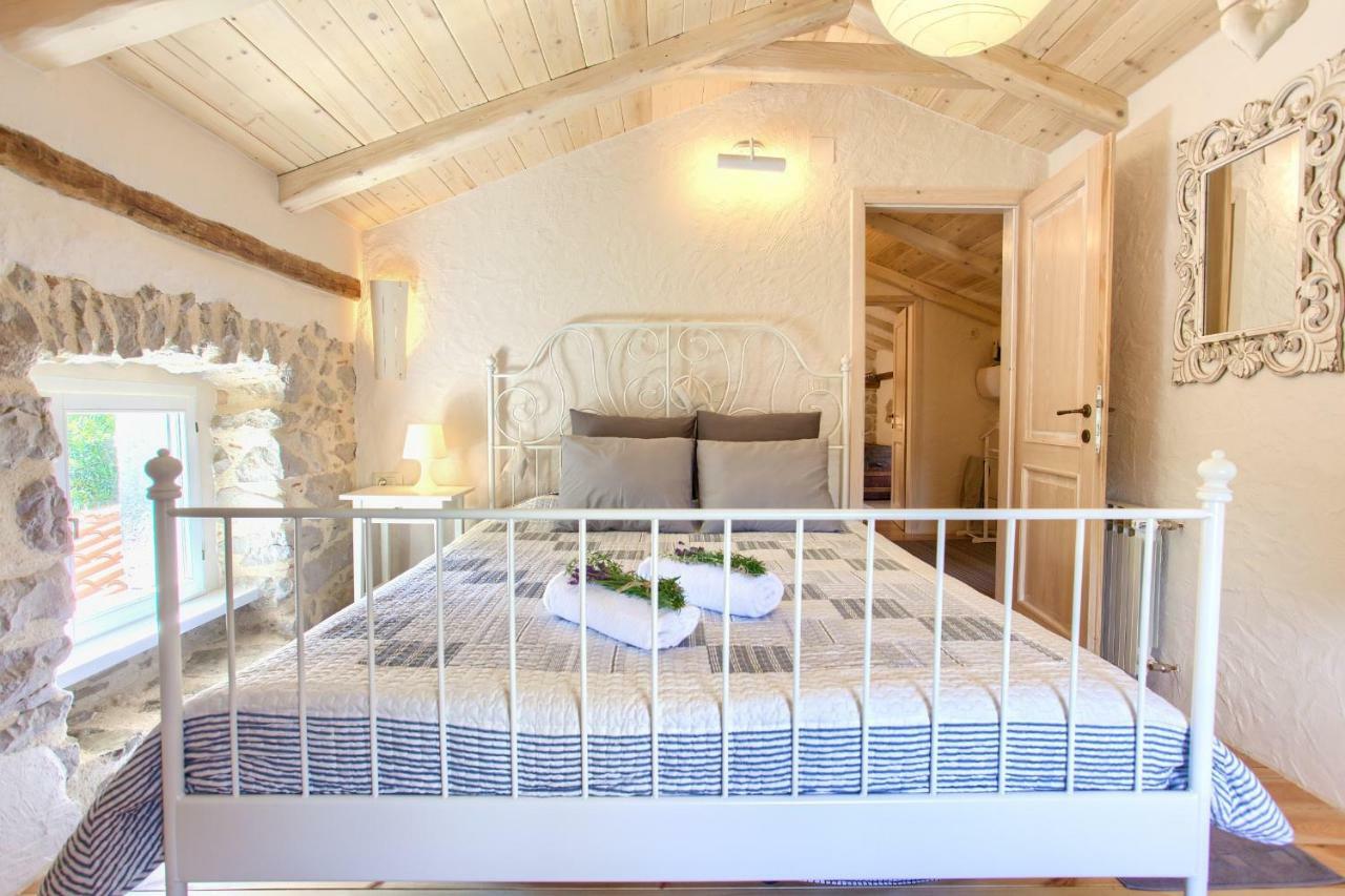 White Cottage Heritage House Čižići Extérieur photo