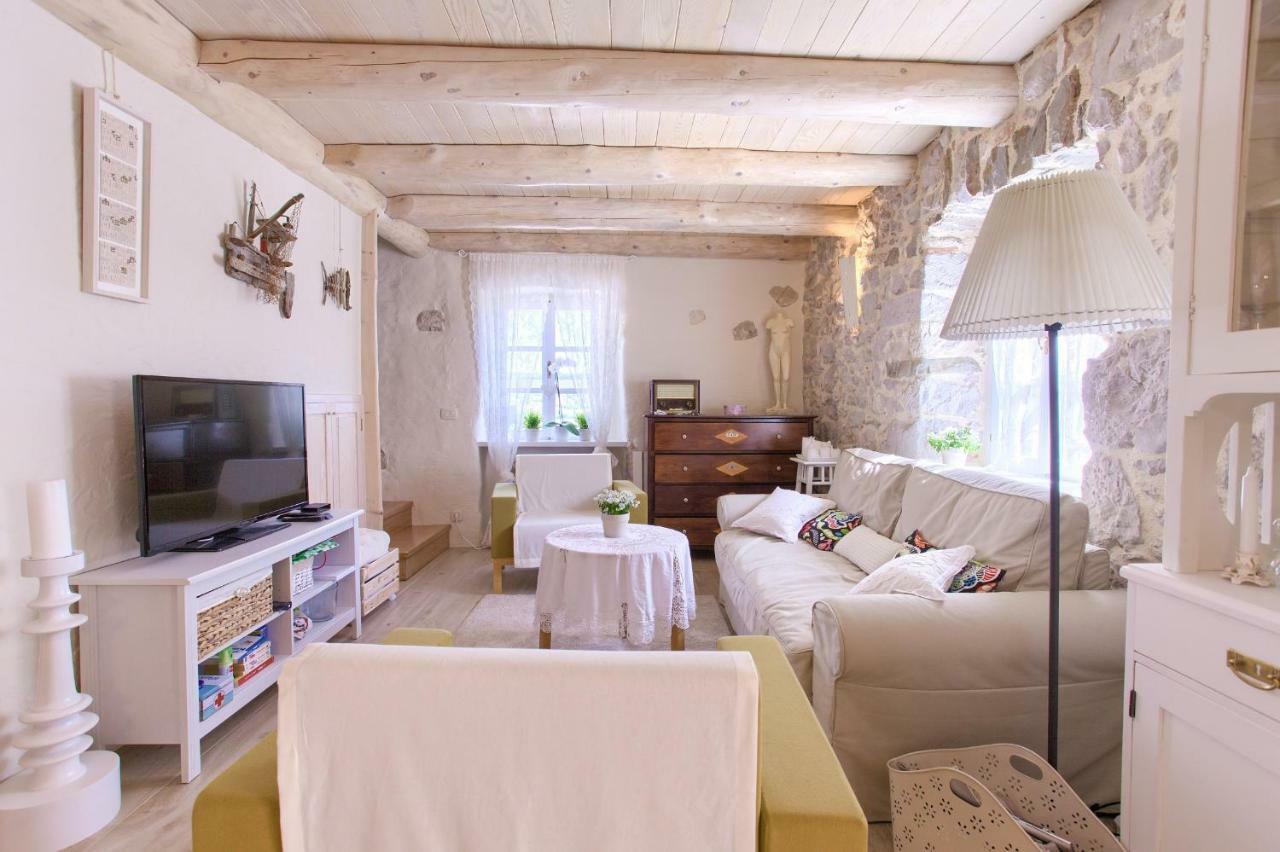 White Cottage Heritage House Čižići Extérieur photo
