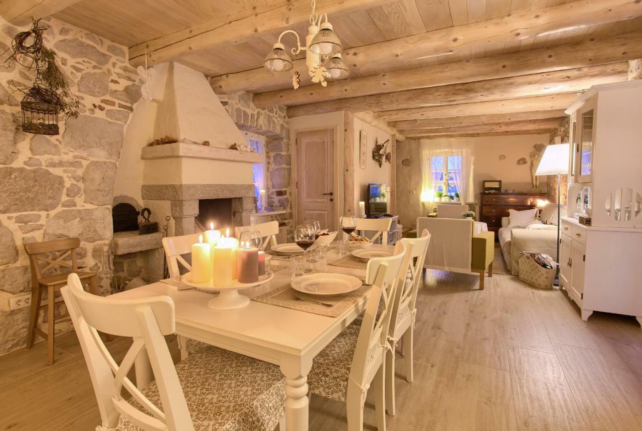 White Cottage Heritage House Čižići Extérieur photo