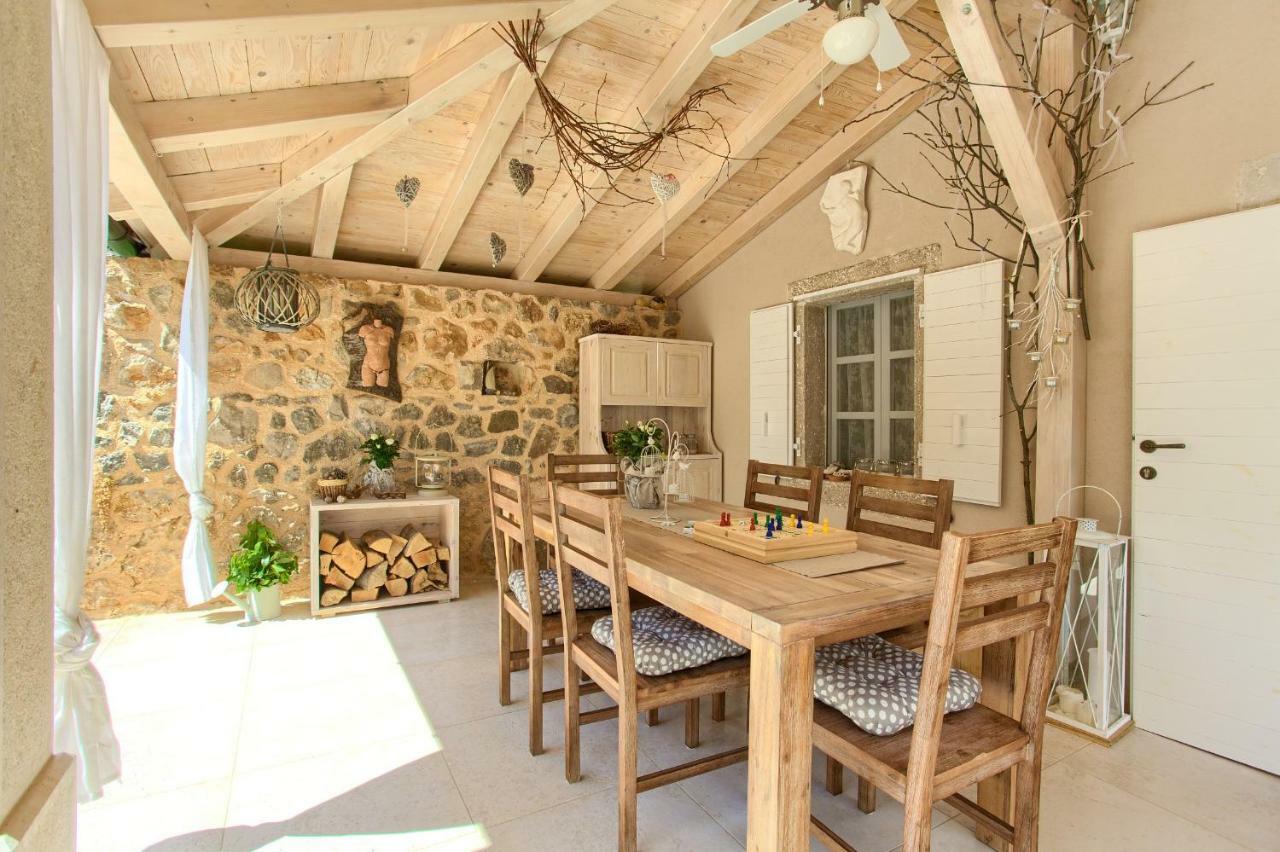 White Cottage Heritage House Čižići Extérieur photo