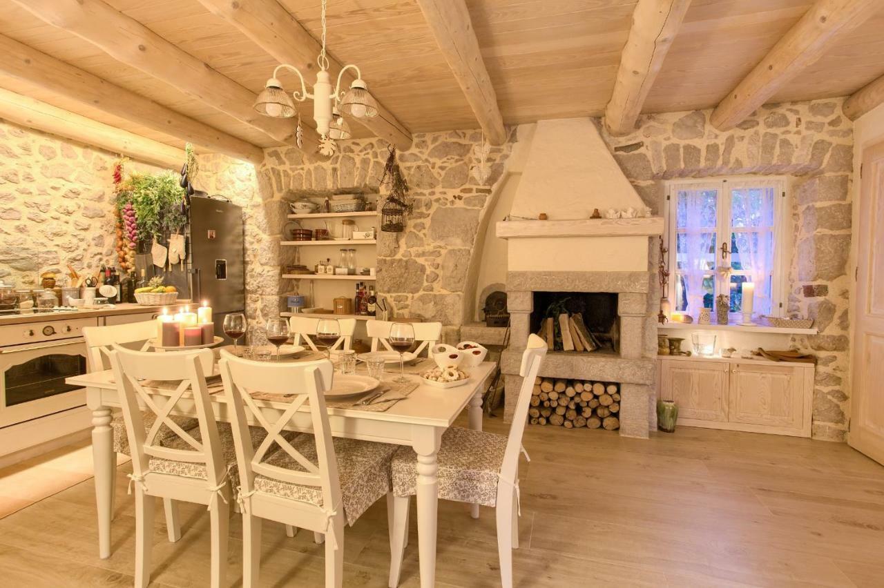 White Cottage Heritage House Čižići Extérieur photo