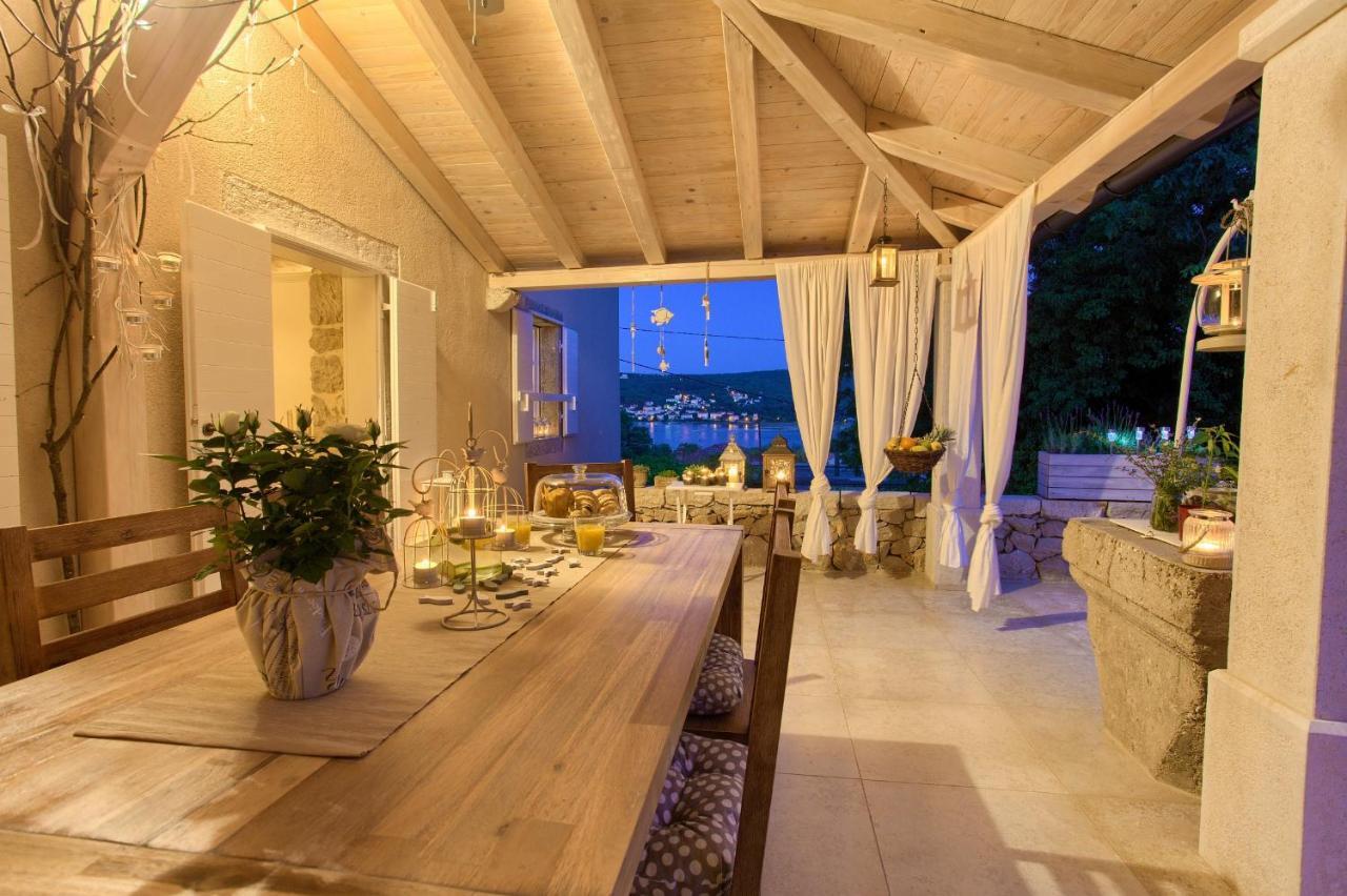 White Cottage Heritage House Čižići Extérieur photo